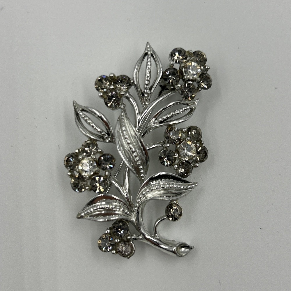 Vintage LISNER Bouquet Brooch Pin Silver-tone Floral Gray Rhinestonesโ